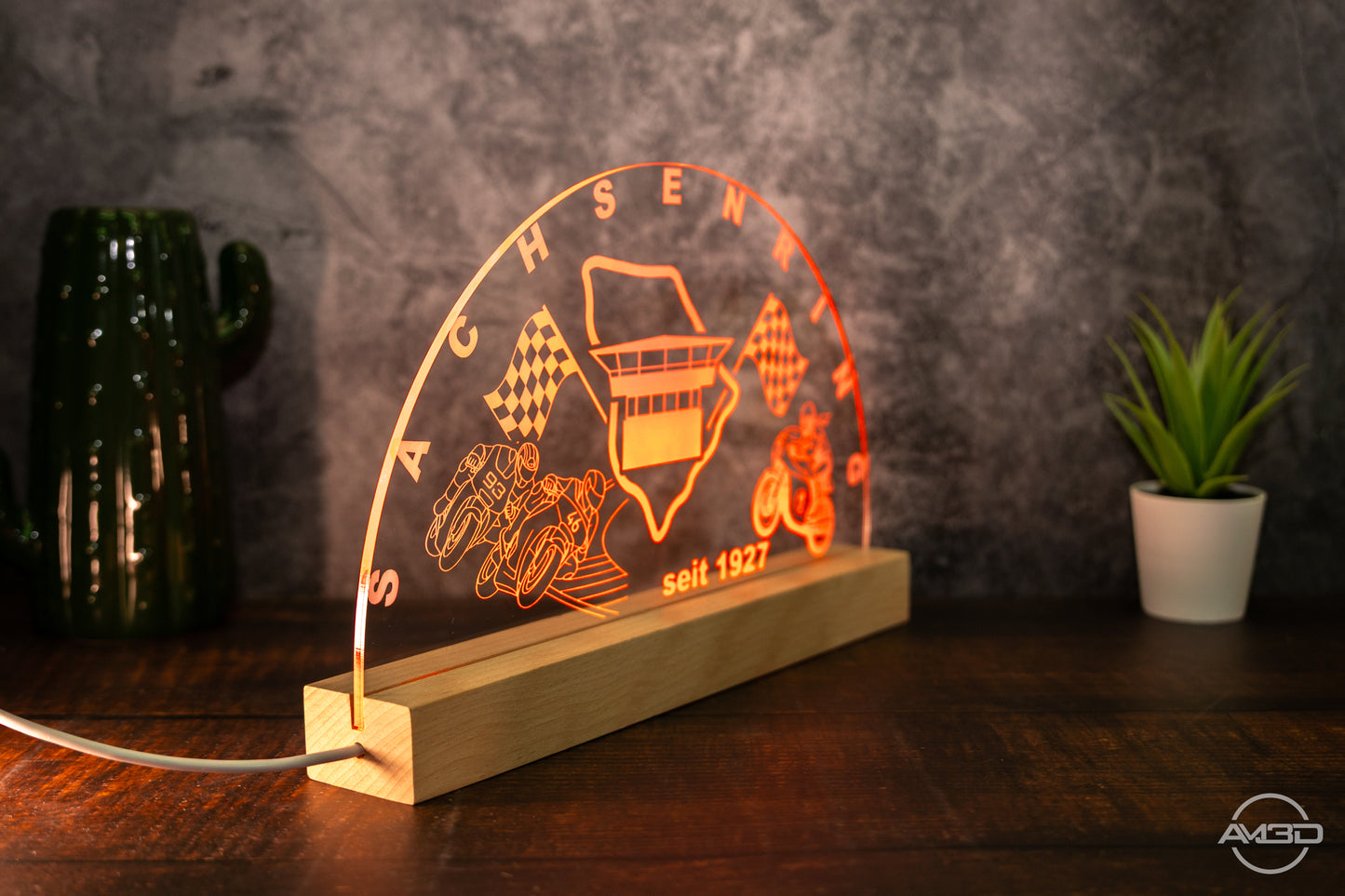 Sachsenring LED-Schwibbogen aus Acryl – personalisierbar & leuchtend