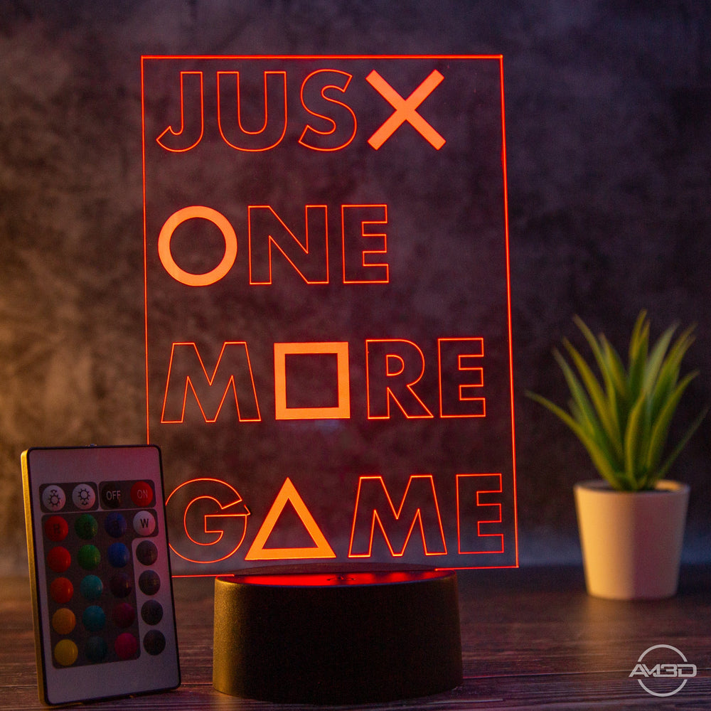 Tischlampe Gaming für Kinderzimmer - Just One More Game - LED Nachtlicht aus Acryl - AM3D Shopmit Kunststoffsockel