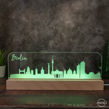 3D LED Lampe Skyline Berlin - AM3D Shopmit Holzsockel 30cm