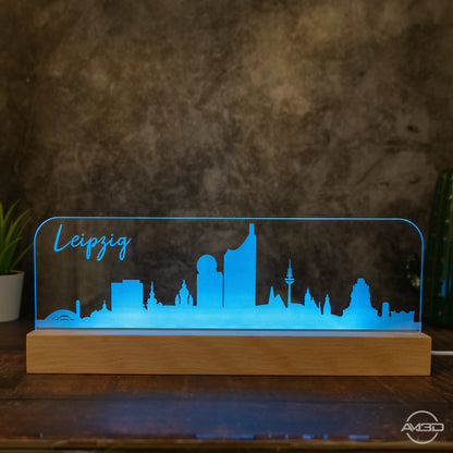 3D LED Lampe Skyline Dresden Leipzig - AM3D Shopmit Holzsockel 30cm