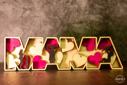 "MAMA" 3D-Holzschriftzug mit Herz & Silhouetten – Liebevoll gestaltetes Geschenk zum Muttertag
