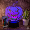 LED Halloween - Lampe mit Gruseligem Kürbis - Design und Fernbedienung - Stimmungsvolle Dekoration - AM3D Shopmit Kunststoffsockel