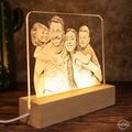 LED - Lampe mit Fotogravur aus Acryl – personalisiertes Nachtlicht mit Familienfoto oder Kinderbild - AM3D Shopmit Holzsockel 15cm