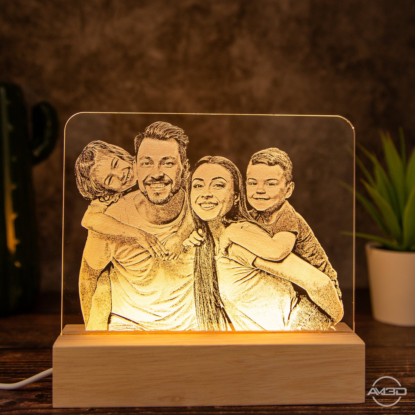 LED - Lampe mit Fotogravur aus Acryl – personalisiertes Nachtlicht mit Familienfoto oder Kinderbild - AM3D Shopmit Holzsockel 15cm