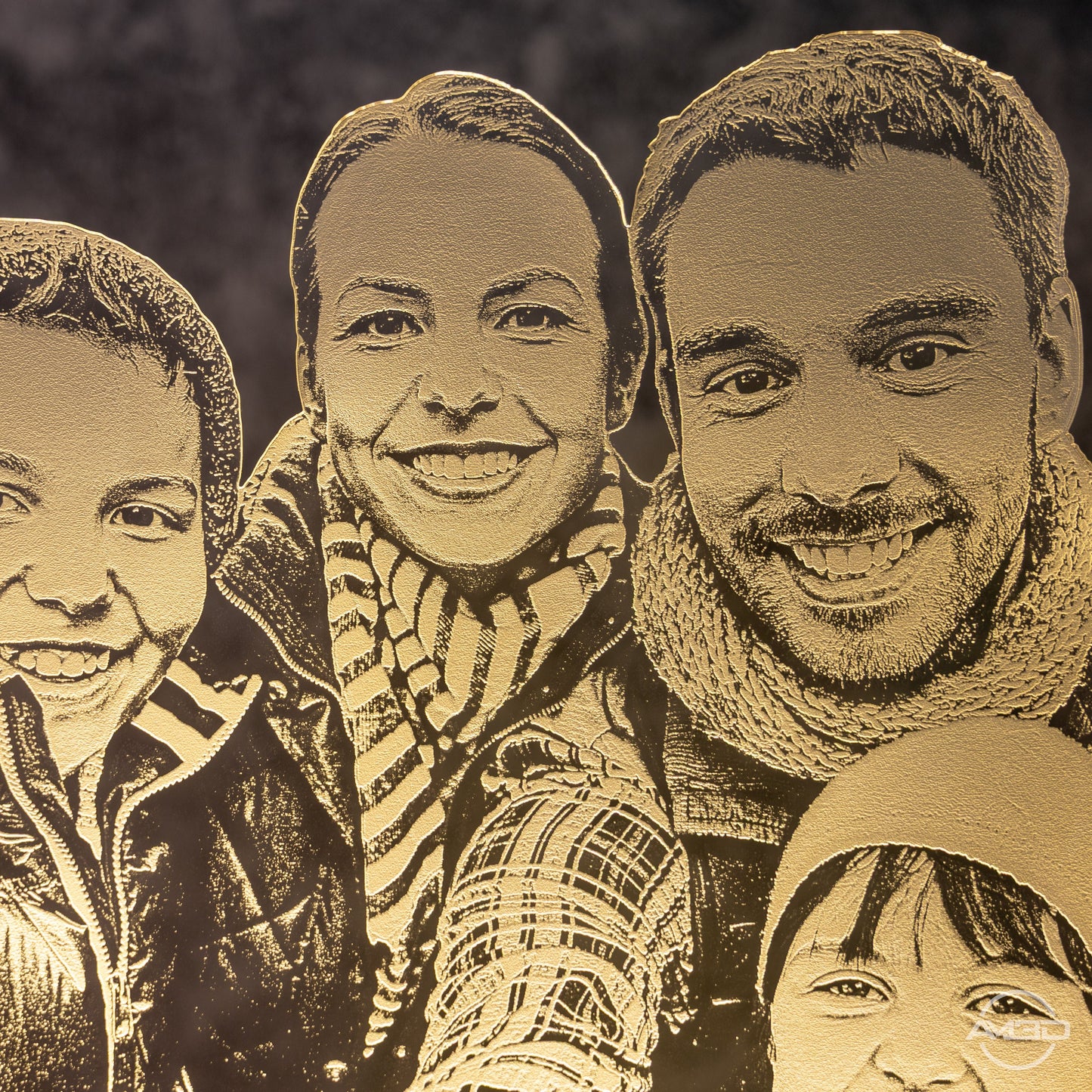 LED - Lampe mit Fotogravur aus Acryl – personalisiertes Nachtlicht mit Familienfoto oder Kinderbild - AM3D Shopmit Holzsockel 15cm