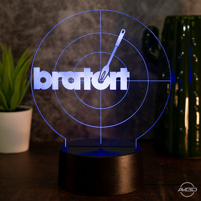 LED - Leuchte „bratort“ – Die humorvolle Grill - Lampe für Krimi - Fans - AM3D Shopmit Kunststoffsockel