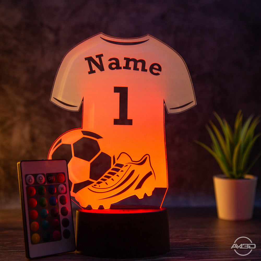 Personalisierbare LED Tischlampe aus Acryl mit Fußballtrikot – Das perfekte Geschenk für Fußballfans! - AM3D Shopmit Kunststoffsockel