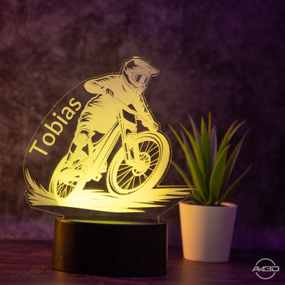 personalisierte Tischlampe Mountainbiker Downhill Nachtlicht fürs Kinderzimmer / Tischlampe LED Acryl - AM3D Shopmit Kunststoffsockel