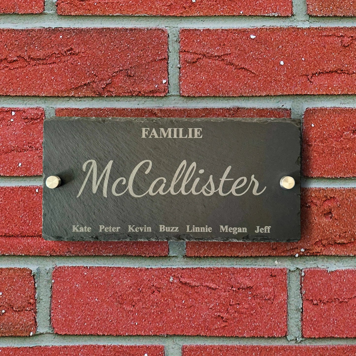 Personalisiertes Schiefer - Hausschild mit Gravur – Familienname – 25×12 cm – Edelstahl - Abstandhalter (20 mm) - AM3D Shop