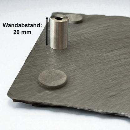 Personalisiertes Schiefer - Hausschild mit Gravur – Familienname – 25×12 cm – Edelstahl - Abstandhalter (20 mm) - AM3D Shop