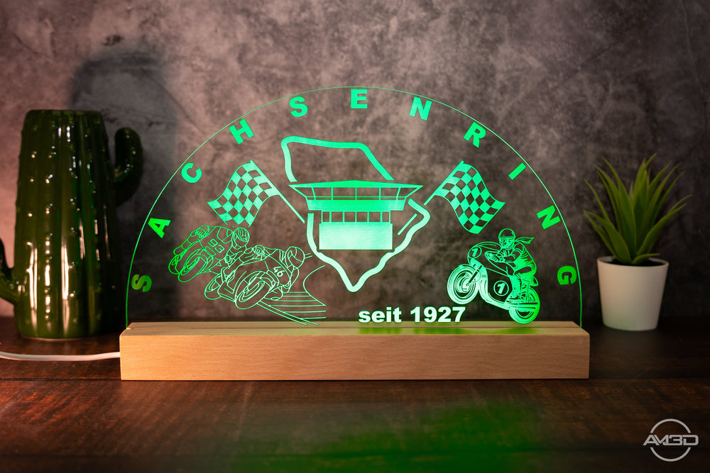 Sachsenring LED - Schwibbogen aus Acryl – personalisierbar & leuchtend - AM3D Shopmit Holzsockel 30cm