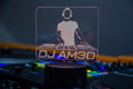 Tischlampe für DJs mit DJ Name LED Nachtlicht aus Acryl - AM3D Shopmit Kunststoffsockel