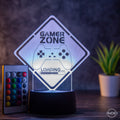 Tischlampe Gaming für Kinderzimmer - Gamer Zone - LED Nachtlicht aus Acryl - AM3D Shopmit Kunststoffsockel